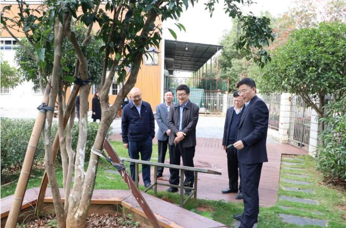 省供銷合作總社黨組書記、理事會(huì)主任劉湘凌調(diào)研我司